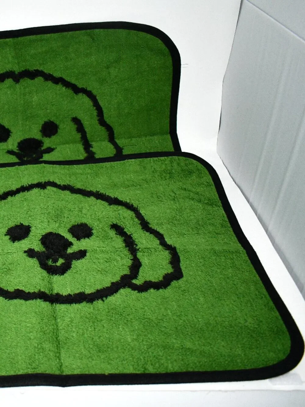Qeils Reusable Puppy Pads, 2 Pack, Washable Dog Pee Pads, 18x24, Green, NWT